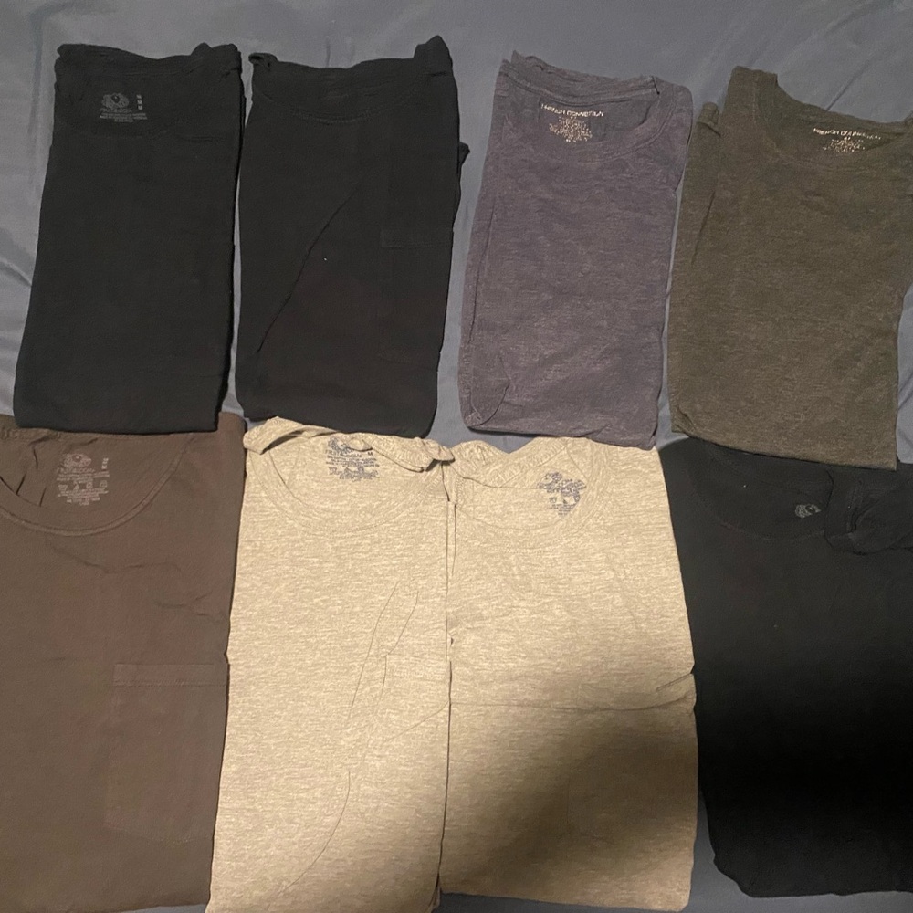 Lot of 8 men’s solid color r shirts Men’s M